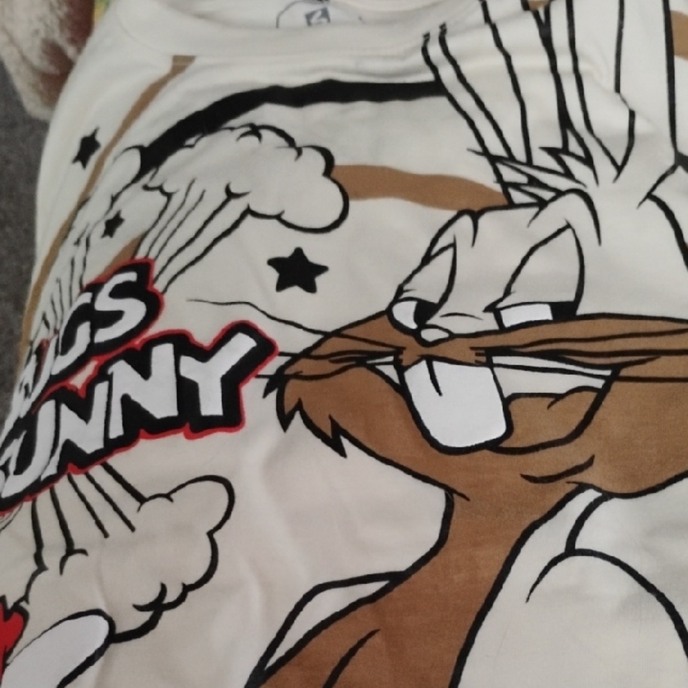 Men's South Pole bugs Bunny T-shirt...almost new.